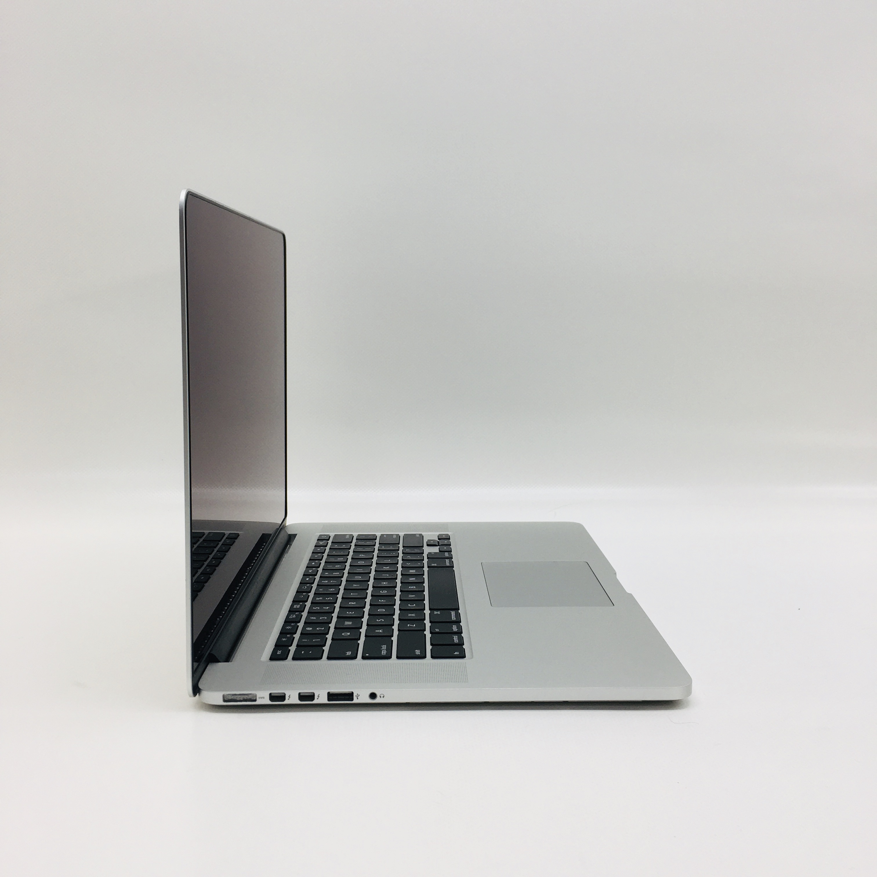 MacBook Pro Retina 15" Mid 2015 (Intel Quad-Core i7 2.2 GHz 16 GB RAM 1 TB SSD), Intel Quad-Core i7 2.2 GHz, 16 GB RAM, 1 TB SSD, image 2